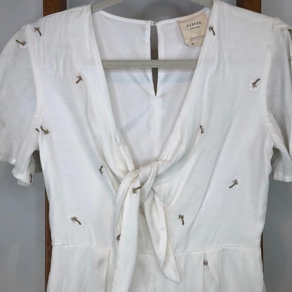 đť…şwhite romper with palm trees - Picture 9 of 17